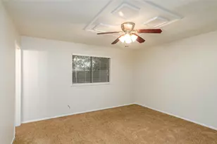 5621 Brent Dr, Haltom City, TX 76148 - Photo 9
