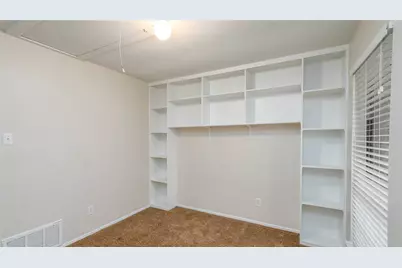 5621 Brent Drive, Haltom City, TX 76148 - Photo 17