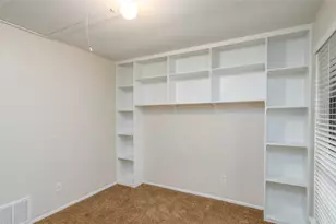 5621 Brent Dr, Haltom City, TX 76148 - Photo 17