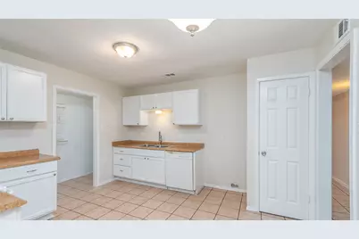 5621 Brent Drive, Haltom City, TX 76148 - Photo 31
