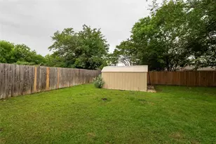5621 Brent Dr, Haltom City, TX 76148 - Photo 37
