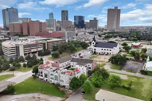 406 Mills St, Fort Worth, TX 76102 - Photo 5
