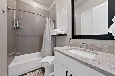 406 Mills Street, Fort Worth, TX 76102 - Photo 23