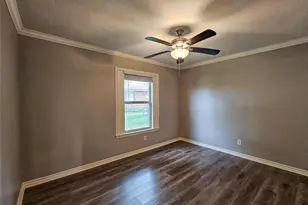 3717 Red Oak Dr, Garland, TX 75043 - Photo 9