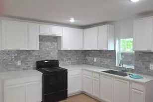 4014 Marshall Dr, Dallas, TX 75210 - Photo 3