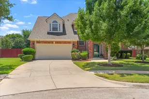 461 Shade Tree Ct, Hurst, TX 76054 - Photo 1