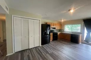 627 McKown Dr, Mansfield, TX 76063 - Photo 3