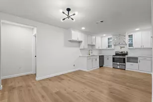 4817 Erath St, Fort Worth, TX 76119 - Photo 9