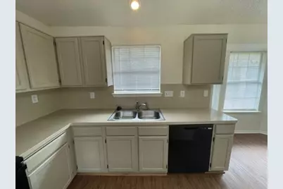 819 Over Ridge Drive, Grand Prairie, TX 75052 - Photo 11