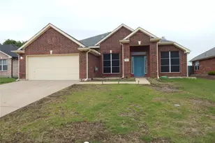 2704 Pyramid Ln, Mansfield, TX 76063 - Photo 1