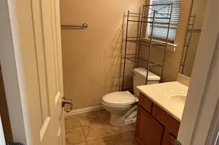 1618 Summerhill Ct, Granbury, TX 76048 - Photo 11