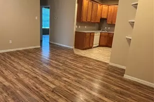 1618 Summerhill Ct, Granbury, TX 76048 - Photo 9
