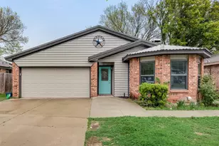 1002 Canary Ln, Mansfield, TX 76063 - Photo 1