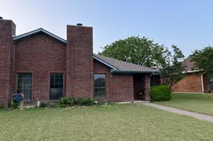 511 Amber Ln, DeSoto, TX 75115 - Photo 1