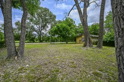 2431 E Lake Drive, Weatherford, TX 76087 - Photo 9