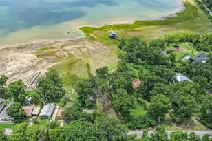 2431 E Lake Dr, Weatherford, TX 76087 - Photo 1