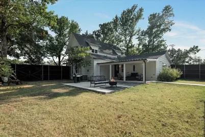 300 E Division Street, Pilot Point, TX 76258 - Photo 39