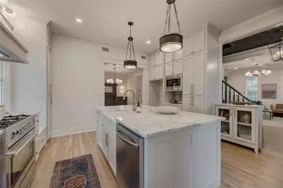 300 E Division Street, Pilot Point, TX 76258 - Photo 9