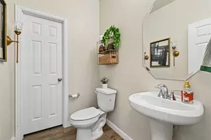 2532 Bunker Hill Dr, Burleson, TX 76028 - Photo 5