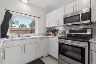 2408 Las Brisas St, Fort Worth, TX 76119 - Photo 9