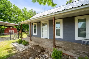 167 W Ross St, Walnut Springs, TX 76690 - Photo 1