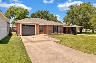 11320 Golden Triangle Cir, Fort Worth, TX 76244 - Photo 3