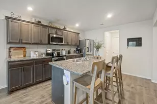 510 Woodhaven Dr, Waxahachie, TX 75165 - Photo 3
