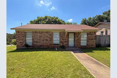 1829 S Center Street, Denison, TX 75021 - Photo 1