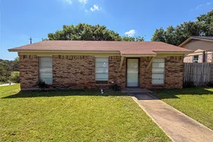 1829 S Center St, Denison, TX 75021 - Photo 1