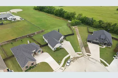 148 Lakeview Circle, Pilot Point, TX 76258 - Photo 35