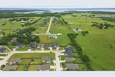 148 Lakeview Circle, Pilot Point, TX 76258 - Photo 37