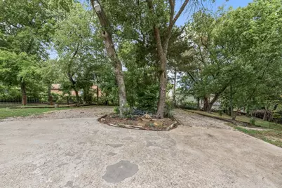 710 Bow Creek Court, Duncanville, TX 75116 - Photo 27