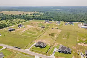 2011 Feather Ln, Weatherford, TX 76088 - Photo 37