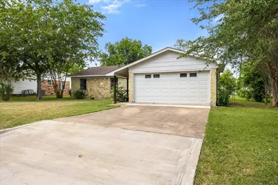606 Nancy Drive, Glen Rose, TX 76043 - Photo 3