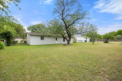 606 Nancy Drive, Glen Rose, TX 76043 - Photo 23
