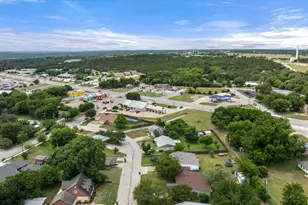 606 Nancy Dr, Glen Rose, TX 76043 - Photo 37