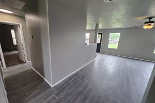 5702 Marietta Dr, Arlington, TX 76017 - Photo 5