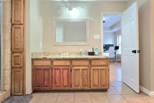 6301 Lotus Dr, Arlington, TX 76001 - Photo 17