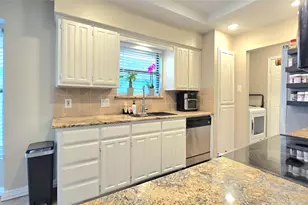 6301 Lotus Dr, Arlington, TX 76001 - Photo 11