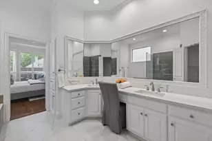 18719 Thorntree Ln, Dallas, TX 75252 - Photo 11