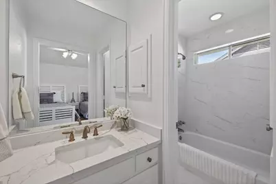18719 Thorntree Lane, Dallas, TX 75252 - Photo 17