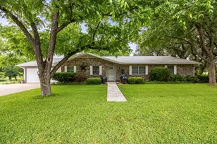 207 S Brook St, San Saba, TX 76877 - Photo 5