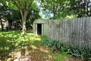 722 S Church St, Pilot Point, TX 76258 - Photo 29