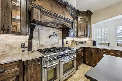 221 N Lucas Drive, Grapevine, TX 76051 - Photo 17