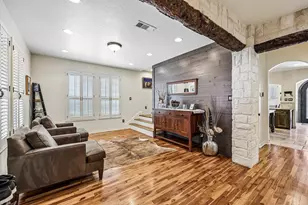 221 N Lucas Dr, Grapevine, TX 76051 - Photo 7