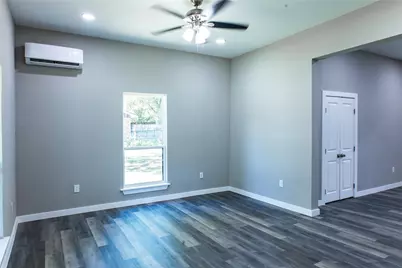 223 E Shreveport Street, Van Alstyne, TX 75495 - Photo 5