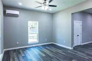 223 E Shreveport St, Van Alstyne, TX 75495 - Photo 5