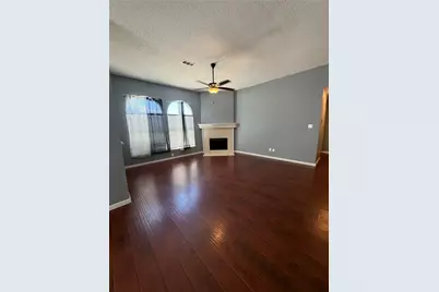 1115 Chancellorsville Parkway, Grand Prairie, TX 75052 - Photo 5