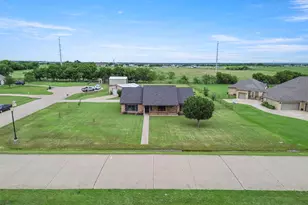 10486 Pheasant Run, Justin, TX 76247 - Photo 31