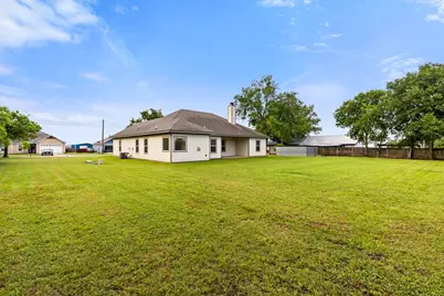 263 E Cougar Lane, China Spring, TX 76633 - Photo 1